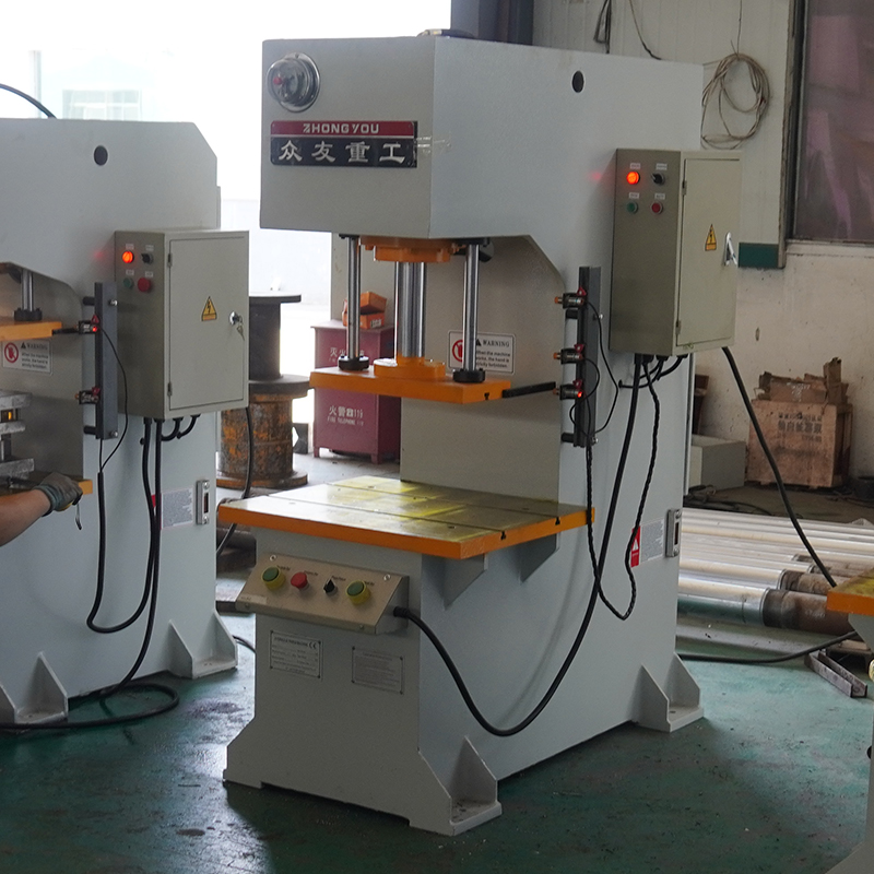 30吨四柱导向单柱液压机    30T拉伸C型单臂压力机